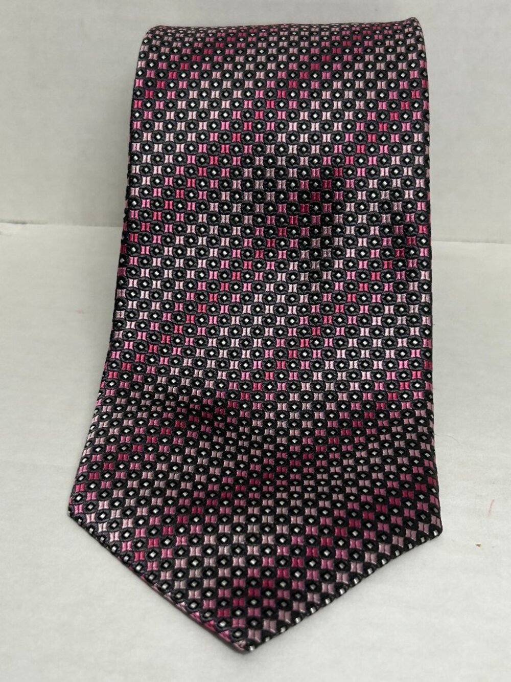 Ermenegildo Zegna Roma 100% Silk Handmade Men's Tie Pink Black Geometric Italy